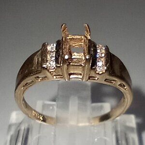 14Kt Yellow Gold 0.09ctw Diamond Emerald Semi-Mount Ring
